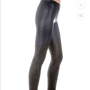 Plush Fleece-Lined Liquid Moto Legging